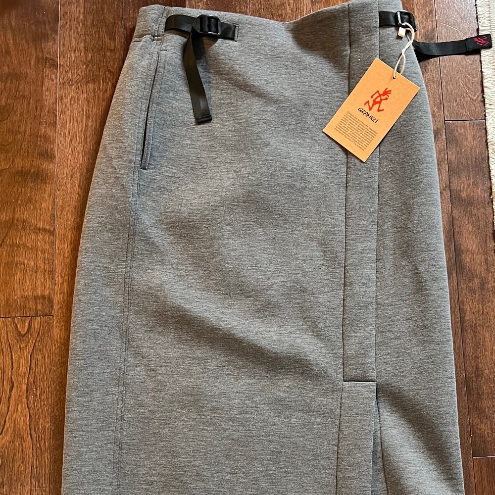 Gramicci tech knit tight skirt